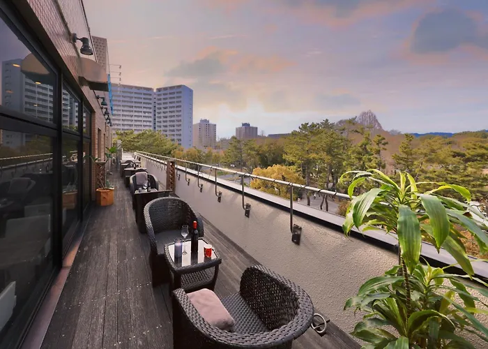 Minamisenri Crystal Hotel